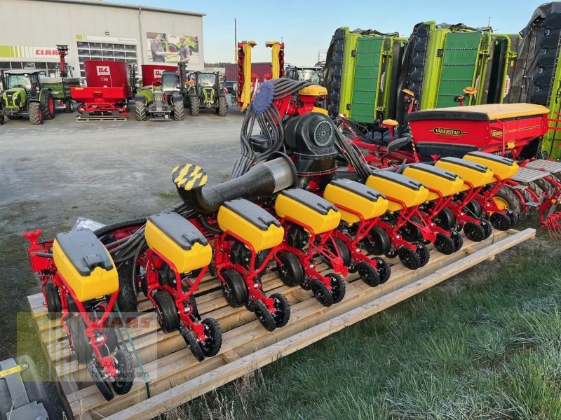 Einzelkornsägerät of the type Väderstad TEMPO TPV 9 + FH 2200, Neumaschine in Hollfeld (Picture 1)